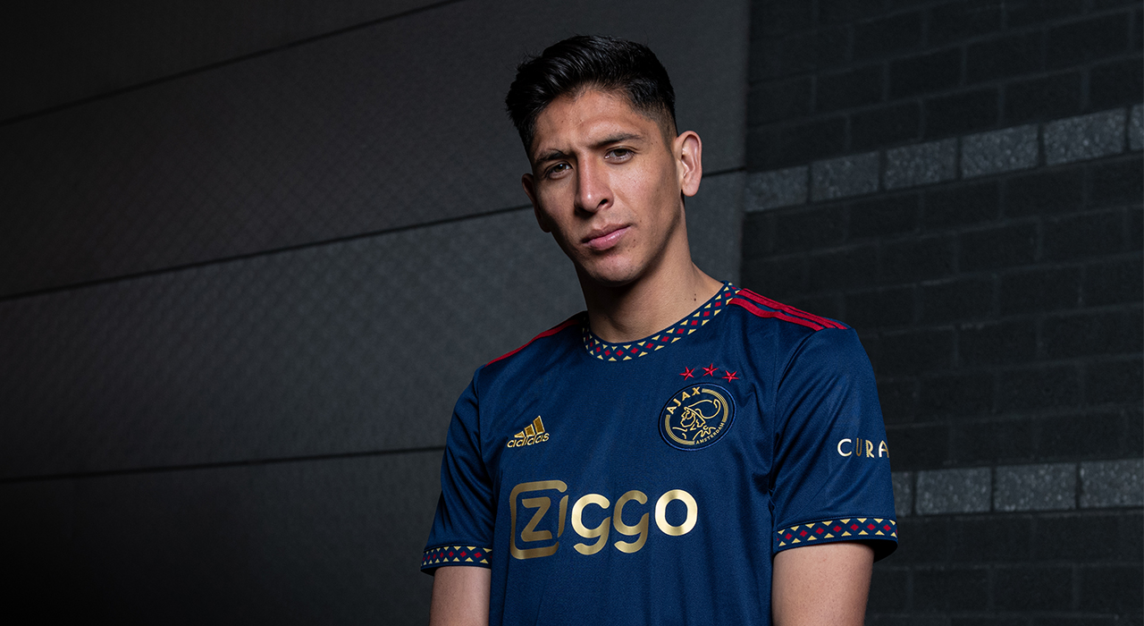 El Ajax Estrena Su Nueva Equipaci N De Visitante Azul Oscuro