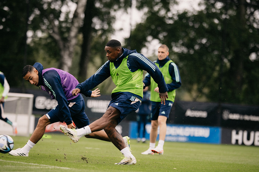 2023 08 05 AJAX Training Bergwijn