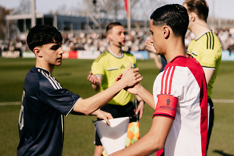 Aanvoerders Ajax Real