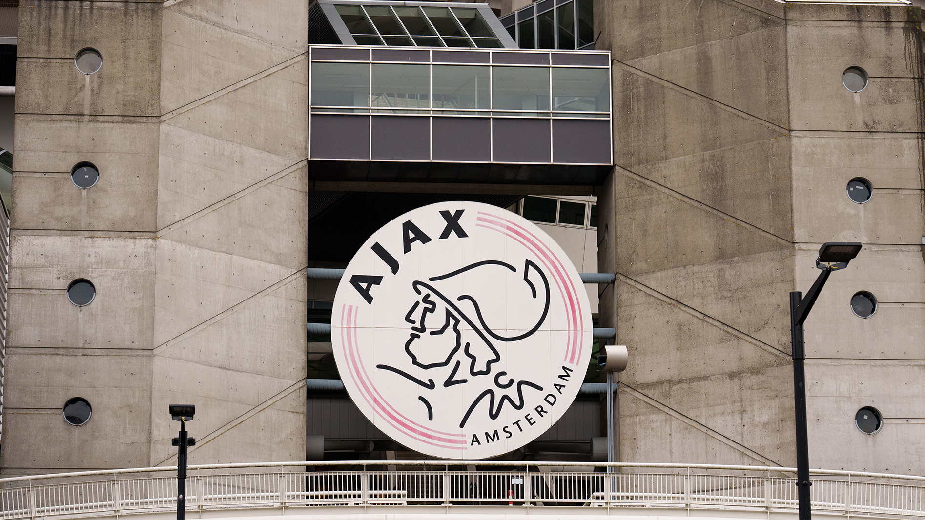 El Ajax desestima tomar acciones legales