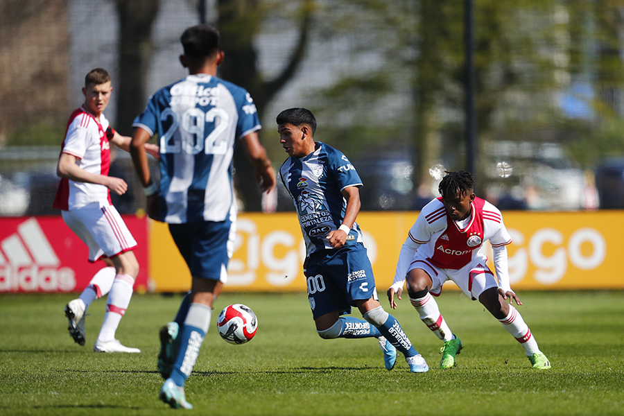 Ajax Pachuca 4