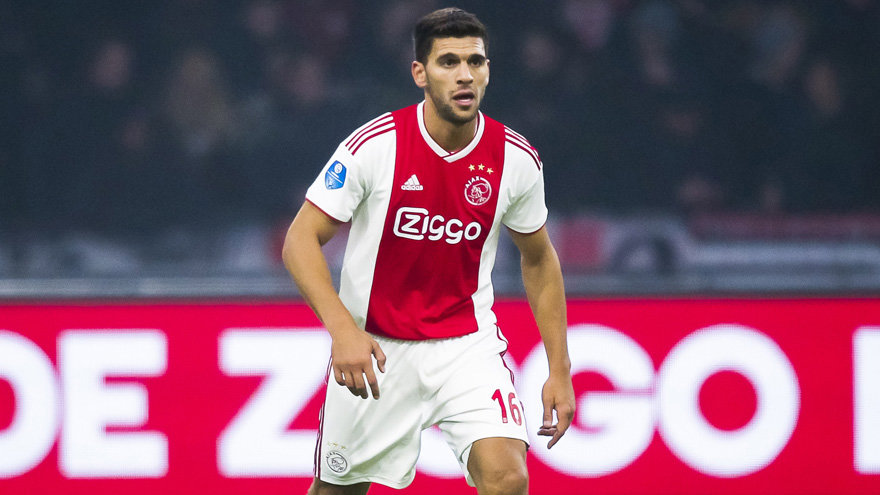 ajax-cede-a-lisandro-magallan-al-deportivo-alaves