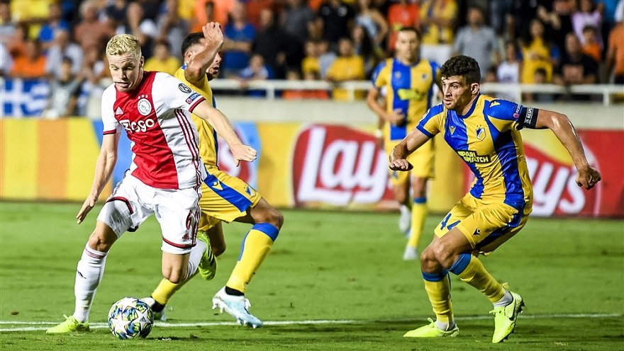 van-de-beek-ausente-contra-apoel-debido-a-lesion-muscular