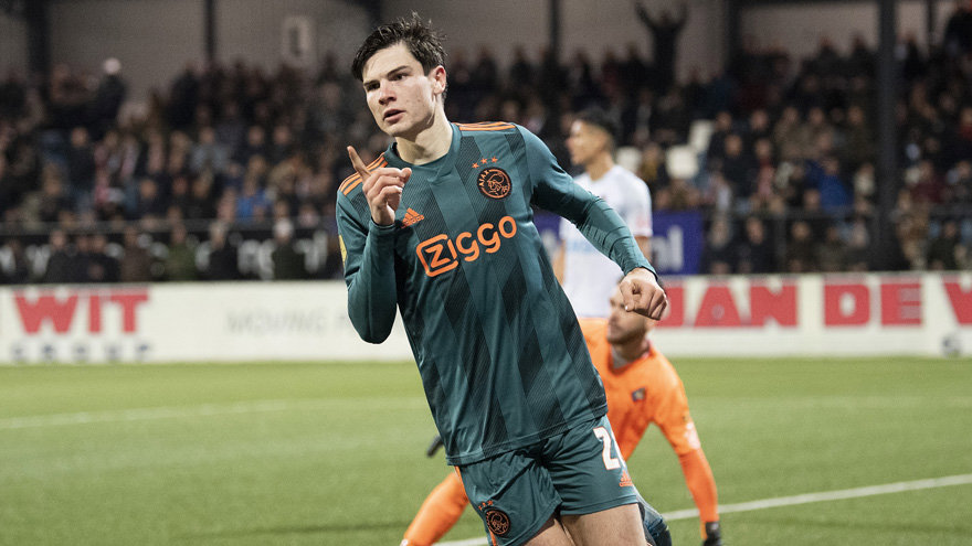 ajax-continua-en-la-copa-despues-de-apretada-victoria-contra-telstar